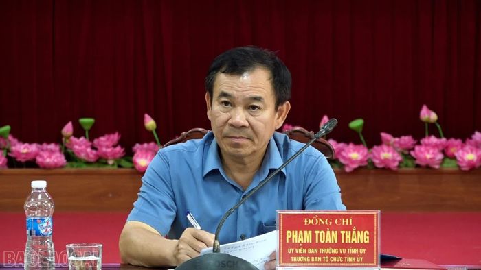 Đồng chí Phạm Toàn Thắng, Ủy viên Ban Thường vụ, Trưởng Ban Tổ chức Tỉnh ủy chủ trì buổi làm việc.