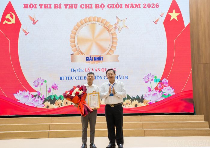 Ở nhóm bí thư chi bộ các thôn, giải Nhất thuộc về đồng chí Lý Văn Quang - Bí thư Chi bộ thôn Gia Khâu B, xã Mường Khương.