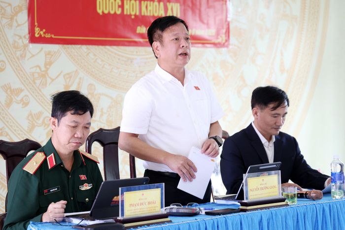 ĐBQH Nguyễn Trường Giang ghi nhận, tiếp thu các ý kiến, kiến nghị của cử tri địa phương