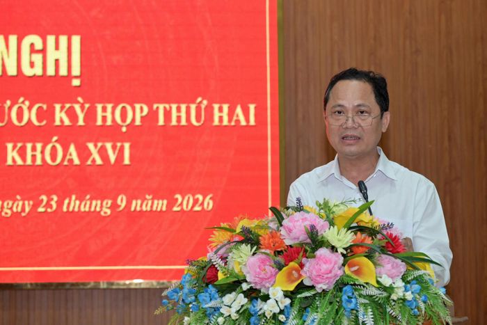 Ông Nguyễn Văn Thạch, Phó Giám đốc Sở Giáo dục và Đào tạo trả lời nội dung thuộc thẩm quyền