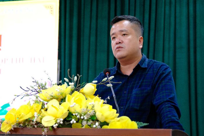 Ông Nguyễn Hà Lộc, Phó Giám đốc Sở Nông nghiệp và Môi trường phát biểu, giải trình và tiếp thu các ý kiến, kiến nghị của cử tri