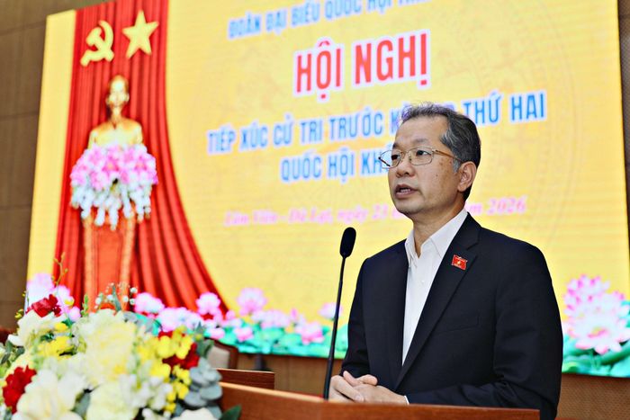 Bí thư Trung ương Đảng, Chánh án Tòa án Nhân dân tối cao Nguyễn Văn Quảng trả lời các kiến nghị của cử tri phường Lâm Viên - Đà Lạt sáng 23/9