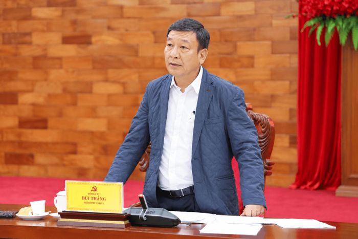 Đồng chí Bùi Thắng, Phó Bí thư Tỉnh ủy, Trưởng Ban Chỉ đạo 35 Tỉnh ủy Lâm Đồng phát biểu kết luận tại hội nghị
