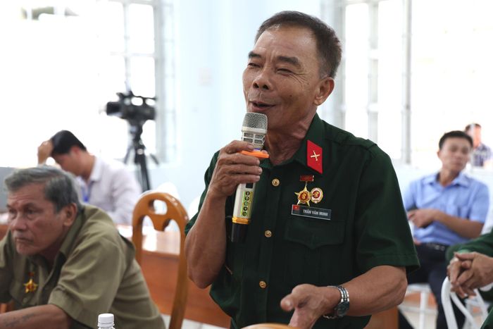 Cử tri Trần Văn Minh, thôn Đức Phú 2 kiến nghị cần phải quyết liệt hơn trong vấn đề kiểm soát tệ nạn tại địa phương