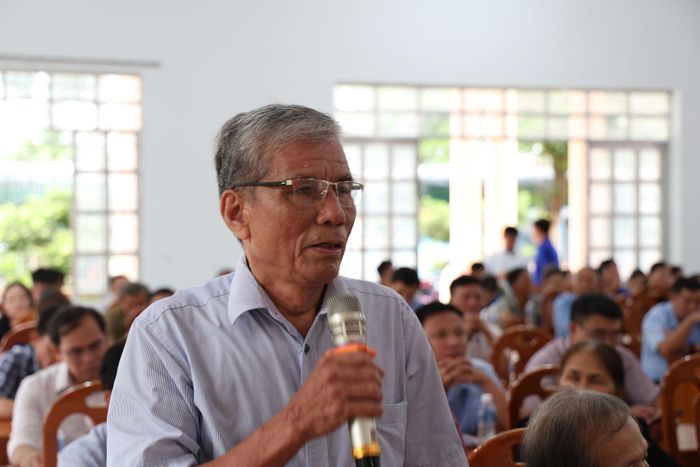 Cử tri Châu Bảo Tô, thôn Đức Phú 2 kiến nghị về giao thông nông thôn trên địa bàn xã xuống cấp