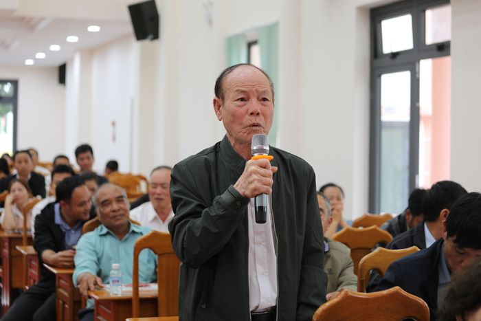 Cử tri Nguyễn Văn Tranh nêu ý kiến kiến nghị