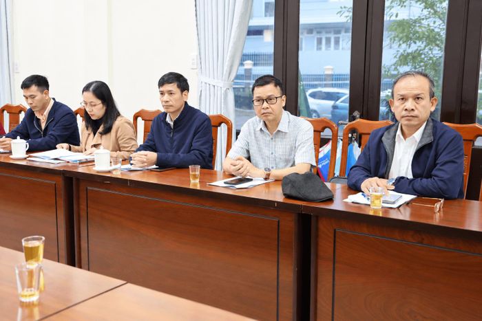 Thành viên Đoàn Giám sát, cán bộ, lãnh đạo Báo và PTTH Lâm Đồng tham dự