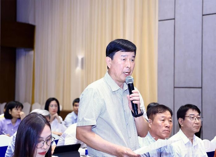 Lãnh đạo Công ty TNHH Hanyang Digitech Vina nêu khó khăn trong tuyển dụng lao động.