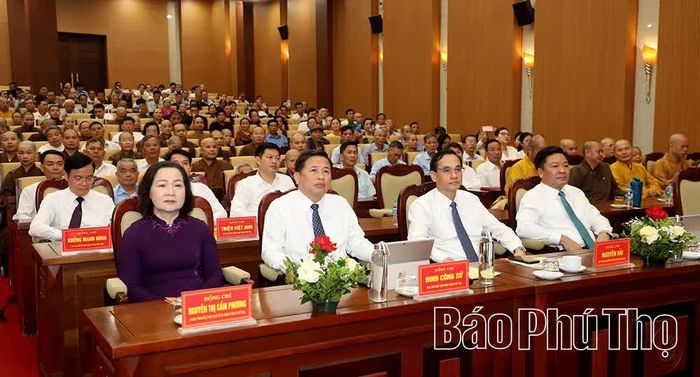 Các đại biểu dự hội nghị.