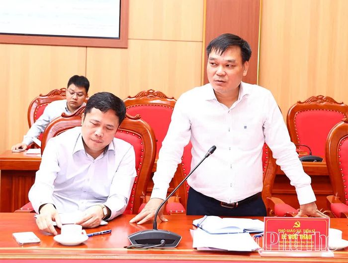 Giáo sư, tiến sĩ Lê Đức Thảo - Phó Viện trưởng phụ trách Viện Di truyền Nông nghiệp Việt Nam phát biểu tại hội nghị. 