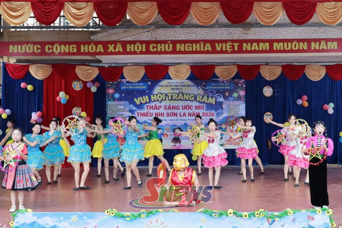 Tiết mục văn nghệ tại chương trình. 