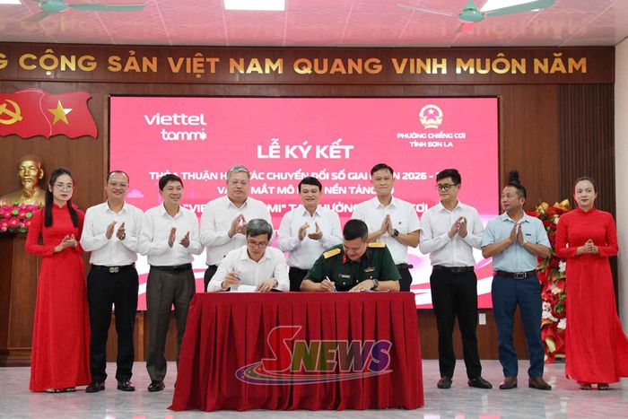 Phường Chiềng Cơi và Viettel Sơn La ký kết thoả thuận hợp tác.