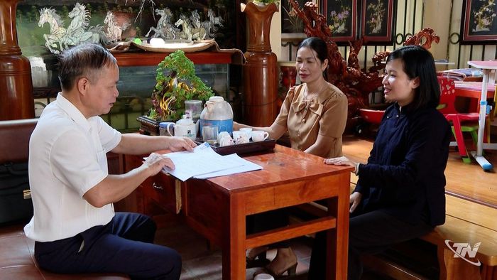 Cấp ủy Chi bộ Bản Nhượng, xã Yên Thịnh chọn xây dựng "Chi bộ 4 tốt" là nội dung sinh hoạt chuyên đề.