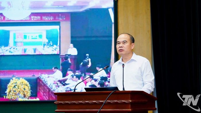 Đồng chí Lường Đức Thắng, Ủy viên Ban Thường vụ, Trưởng Ban Nội chính Tỉnh ủy phát biểu tại Hội nghị.