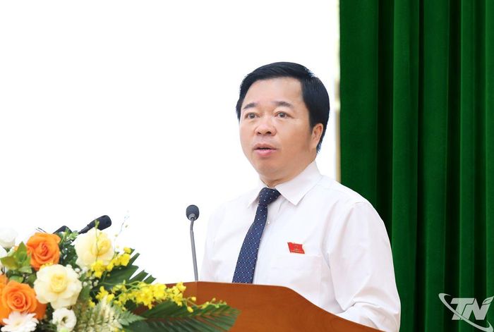 Đồng chí Bùi Văn Lương phát biểu tại Kỳ họp.