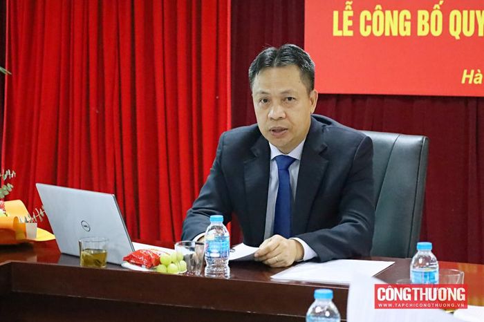 Thứ trưởng Bộ Công Thương Nguyễn Việt Sơn làm việc với Viện Nghiên cứu Điện tử, Tin học, Tự động hóa