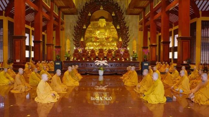 Nếu trú xứ nào mà Tăng chúng định kỳ nửa tháng hòa hợp tụ hội để Bố-tát thì Tăng đoàn trú xứ ấy, xem như là hưng thịnh và được coi như có sự hiện diện của Đức Phật - Ảnh: Bảo Toàn