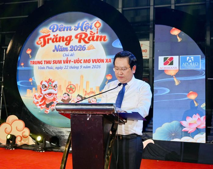 Ông Dương Đức Nam, Phó chủ tịch UBND phường Vĩnh Phúc phát biểu tại chương trình.