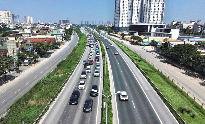 Đường Vành đai 3 trên cao đang được đề xuất bỏ làn khẩn cấp để tăng thêm phần diện tích lưu thông.