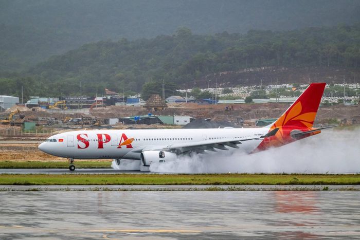 Sun Phuquoc Airways đón tàu thân rộng Airbus A330 đầu tiên sau 10 tháng khai thác thương mại, mở rộng năng lực kết nối Phú Quốc với các thị trường quốc tế giàu tiềm năng.