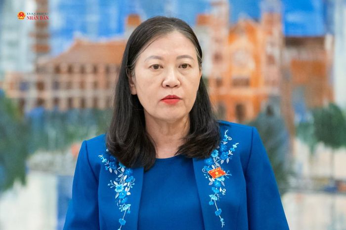 Chủ nhiệm Ủy ban Dân nguyện và Giám sát Lê Thị Nga phát biểu