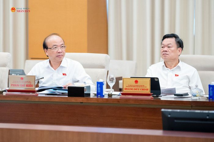 Các đại biểu dự phiên họp