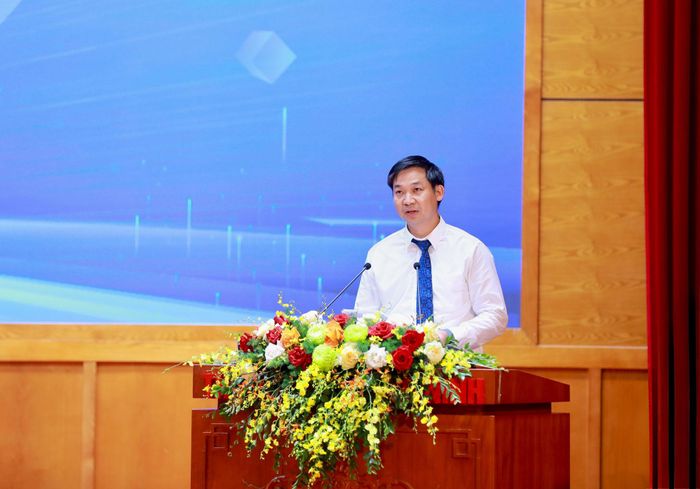 Phó Chủ tịch UBND thành phố Quảng Ninh Nguyễn Văn Công đã gợi mở một số định hướng cốt lõi để diễn đàn tập trung trao đổi, thảo luận. Ảnh: Minh Hà
