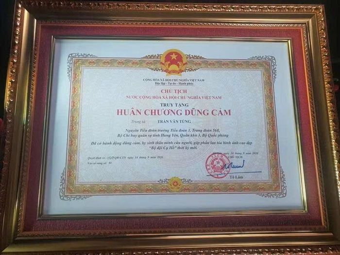 Ngày 14/9, Tổng Bí thư, Chủ tịch nước Tô Lâm ký Quyết định số 1507/QĐ-CTN về việc truy tặng Huân chương Dũng cảm đối với Trung tá Trần Văn Tùng.