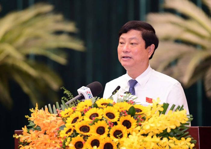 Chủ tịch HĐND TP Hồ Chí Minh Võ Văn Minh phát biểu tại hội nghị.
