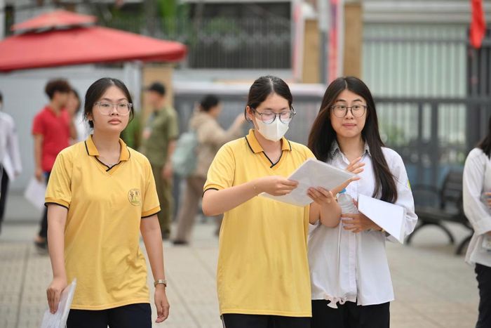 Quy định dự kiến từ năm 2028 mỗi ngành học, chương trình đào tạo chỉ được sử dụng 1 phương thức tuyển sinh đang khiến nhiều trường đại học băn khoăn, lo lắng.