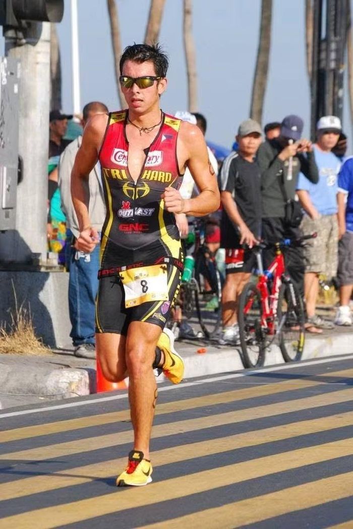 Ông Nikko Huelgas là cựu vận động viên điền kinh Philippines, từng vô địch 2 kỳ SEA Games 2015 và 2017. Ảnh: FBNV