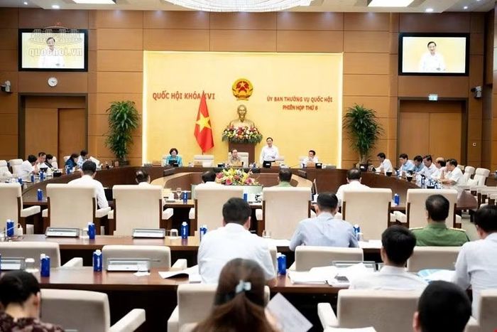 Quang cảnh phiên họp.