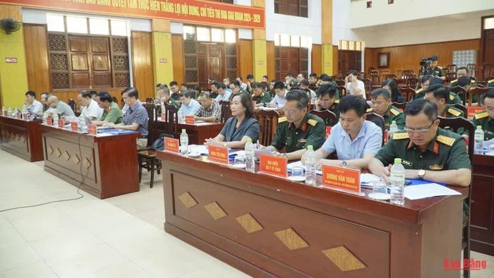 Các đại biểu tham dự hội nghị.