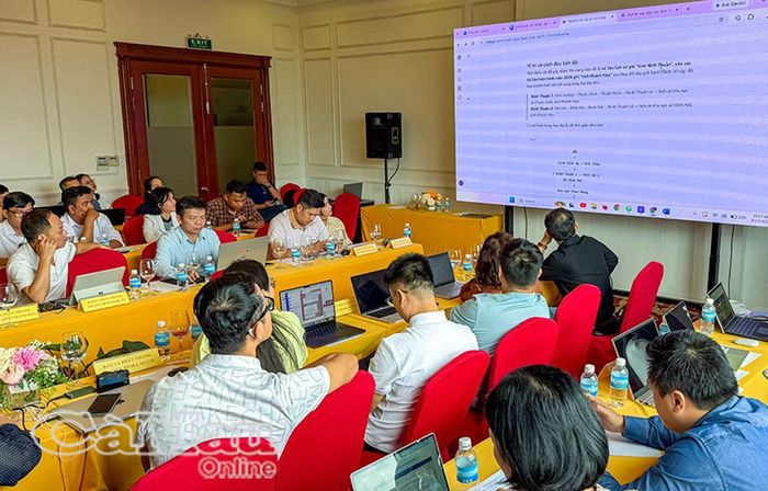 Hơn 60 học viên là phóng viên, biên tập viên và lãnh đạo cơ quan báo chí các tỉnh, thành tham dự lớp bồi dưỡng.