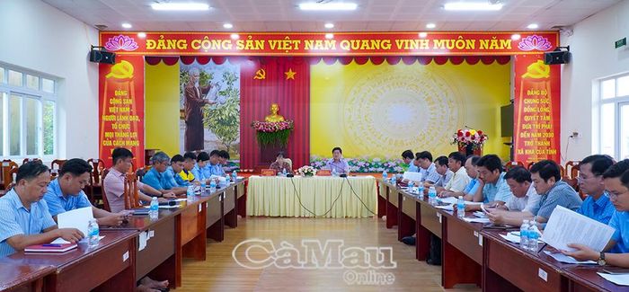 Phó Chủ tịch UBND tỉnh Lê Văn Sử làm việc với lãnh đạo xã Trí Phải về tình hình thực hiện nhiệm vụ, thúc đẩy tăng trưởng khu vực I.