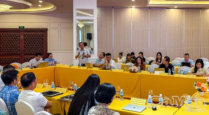 Nhà báo Huỳnh Hoài Hãn, Trưởng phòng Phóng viên, Báo và phát thanh, truyền hình Cà Mau, nêu những bất cập và đề xuất giải pháp nâng cao hiệu quả cộng tác tin, bài với VTV5.