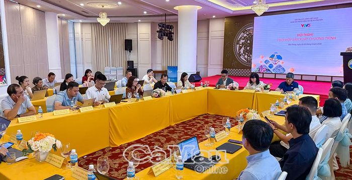 Các đại biểu tham dự hội nghị.