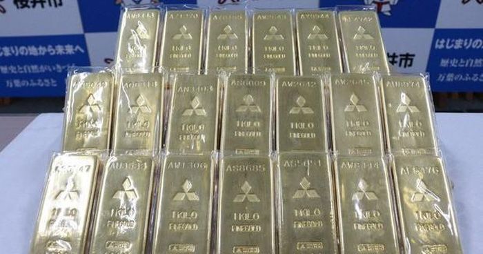 Cụ ông ngoài 70 tuổi âm thầm tích lũy 20 thỏi vàng có tổng giá trị hơn 54 tỷ đồng suốt nhiều năm.