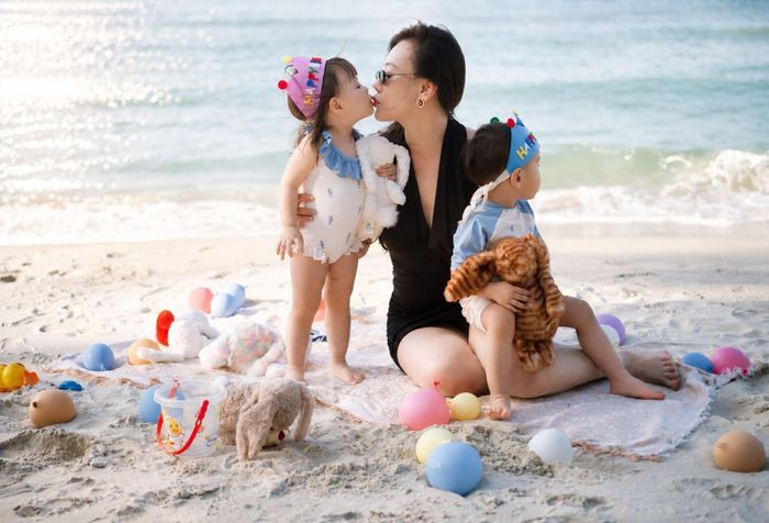 Cặp song sinh Jimmy - Jenny đáng yêu nhà Phương Oanh - Ảnh: FBNV