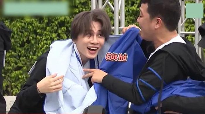 Trường Giang và Jack thân thiết khi tham gia Running Man phiên bản Việt.