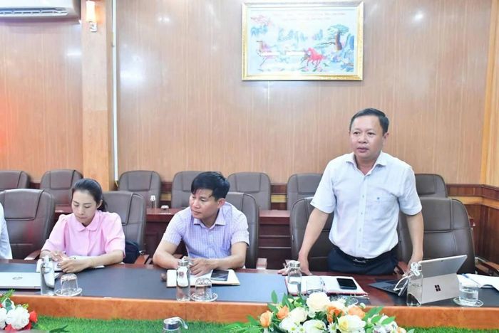 Lãnh đạo xã Đức An tại buổi làm việc