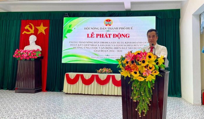Đồng chí Nguyễn Chí Quang, Thành ủy viên, Ủy viên Ban Chấp hành Trung ương Hội Nông dân Việt Nam, Phó Chủ tịch Ủy ban MTTQ Việt Nam thành phố, Chủ tịch Hội Nông dân thành phố phát biểu tại Hội nghị