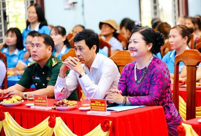 Các đại biểu tham dự chương trình