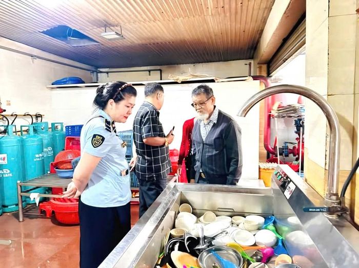 Kiểm tra an toàn thực phẩm trong dịp Tết Trung thu 2026.