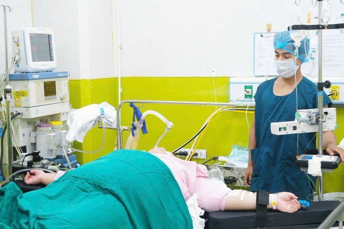 Ca mổ đặc biệt khi thai phụ có nhiều nguy cơ cao. (Ảnh: BSCC)