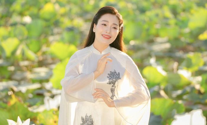 Huyền Trang là giọng ca nổi bật của dòng nhạc dân gian.