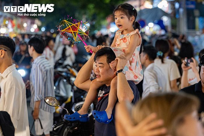 Ngày Tết Trung thu, Hà Nội ít mưa, ngày nắng gián đoạn. (Ảnh minh hoạ)