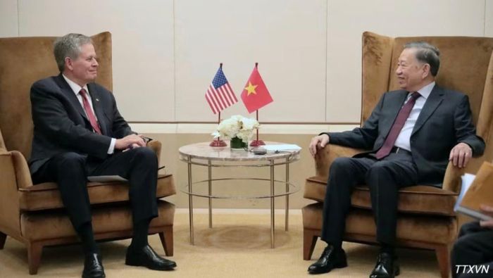 Tổng Bí thư, Chủ tịch nước Tô Lâm tiếp Thượng nghị sĩ Hoa Kỳ Steve Daines. (Ảnh: Thanh Tuấn/TTXVN)