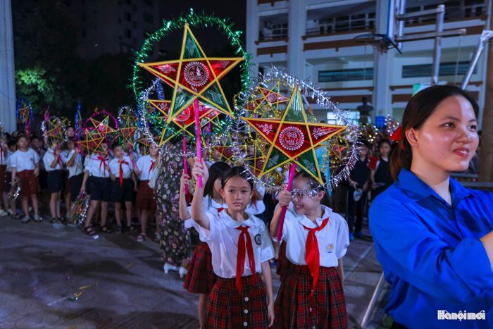 Chăm lo cho trẻ em là trách nhiệm, đồng thời là tình cảm của gia đình, nhà trường và toàn xã hội. Với tinh thần đó, thời gian qua, phường Ba Đình đã tổ chức nhiều hoạt động thiết thực, giúp các em được vui chơi, học tập và phát triển trong môi trường an toàn, lành mạnh.