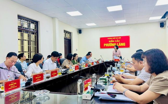 Quang cảnh buổi làm việc. Ảnh: Mai Hoa